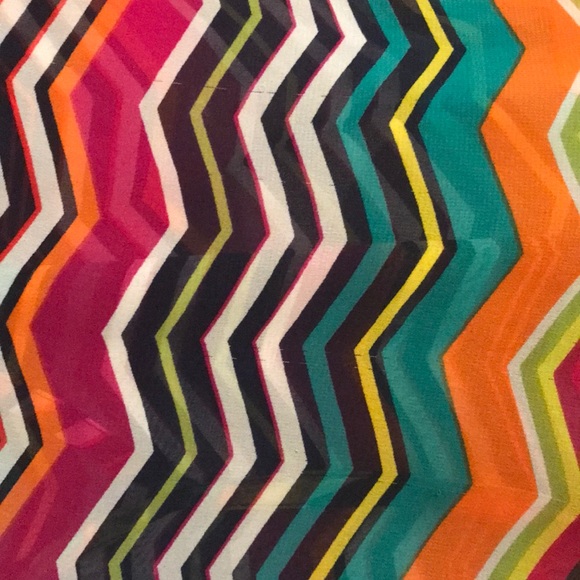 Multi-colored Chevron Top - Picture 6 of 8